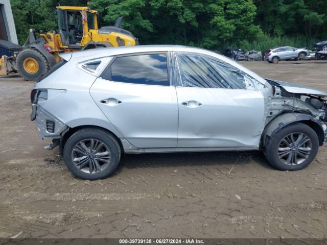 KM8JTCAF5FU960556 Hyundai TUCSON GLS