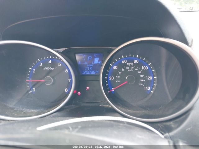 KM8JTCAF5FU960556 Hyundai TUCSON GLS