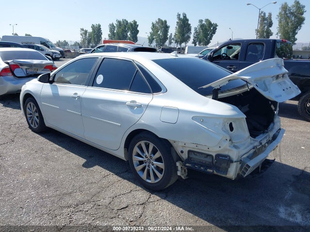 Toyota CAMRY XLE 2017 4T1BF1FKXHU684447 Image 3