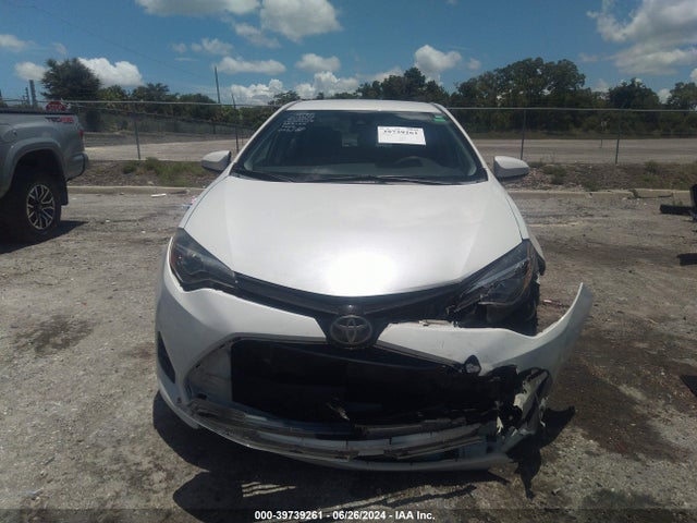 Toyota COROLLA LE 2018 5YFBURHE9JP783120 Image 12