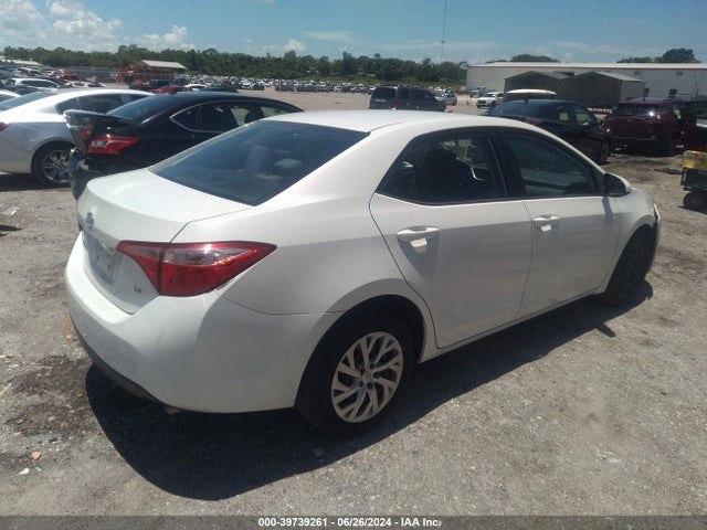 Toyota COROLLA LE 2018 5YFBURHE9JP783120 Image 4