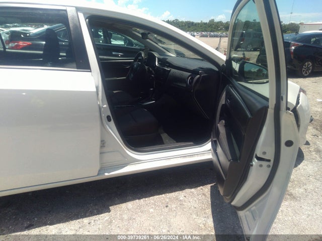 Toyota COROLLA LE 2018 5YFBURHE9JP783120 Image 5