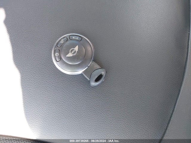 2011 MINI COOPER CLUBMAN WMWZF3C54BTX81733 Photo 10