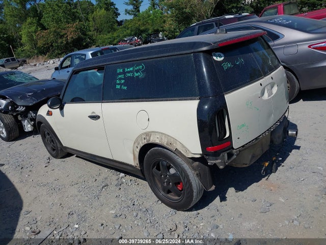 2011 MINI COOPER CLUBMAN WMWZF3C54BTX81733 Photo 2