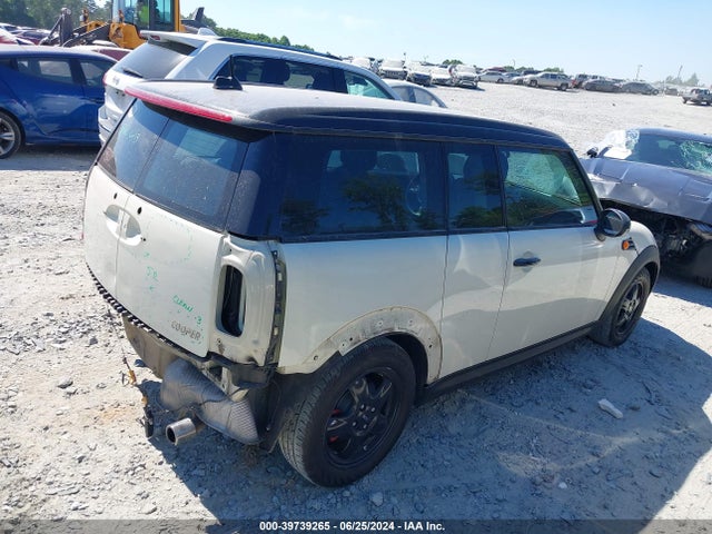 2011 MINI COOPER CLUBMAN WMWZF3C54BTX81733 Photo 3