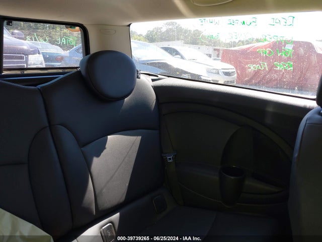 2011 MINI COOPER CLUBMAN WMWZF3C54BTX81733 Photo 7