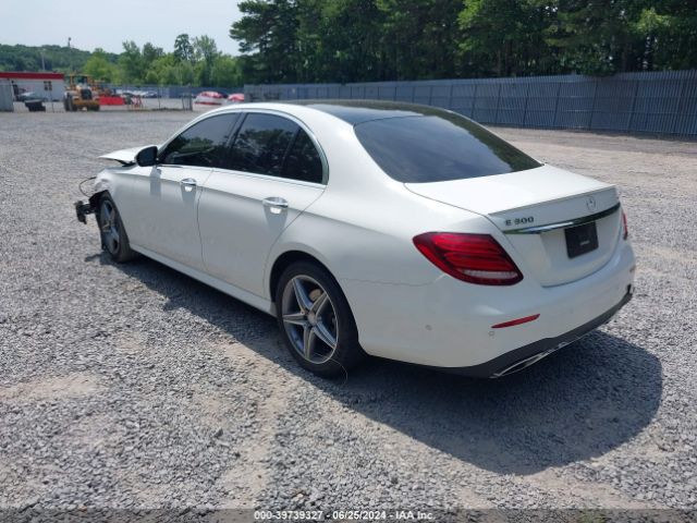 WDDZF4KB7HA063233 Mercedes-Benz E 300 4matic