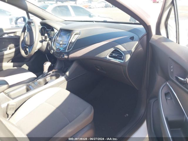 1G1BE5SM6H7187599 Chevrolet Cruze Lt Auto