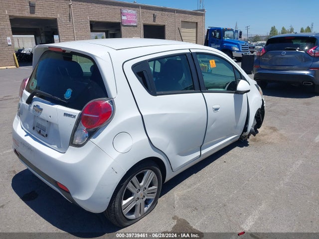 Chevrolet Spark 1lt Auto 2014 KL8CD6S95EC551832 Image 4
