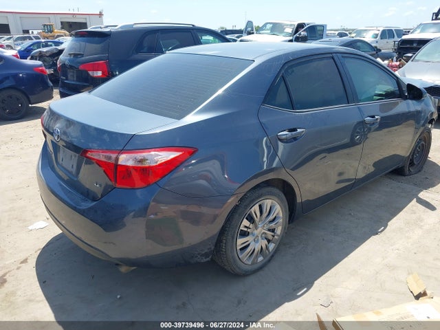 Toyota COROLLA LE 2018 5YFBURHE9JP773008 Image 4