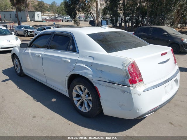 2C3CCAAG0FH932052 Chrysler 300 Limited