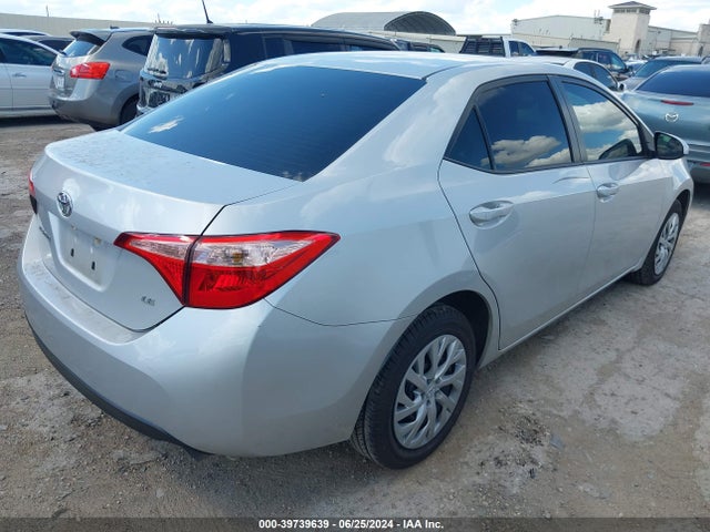 5YFBURHE1JP849160 Toyota COROLLA LE