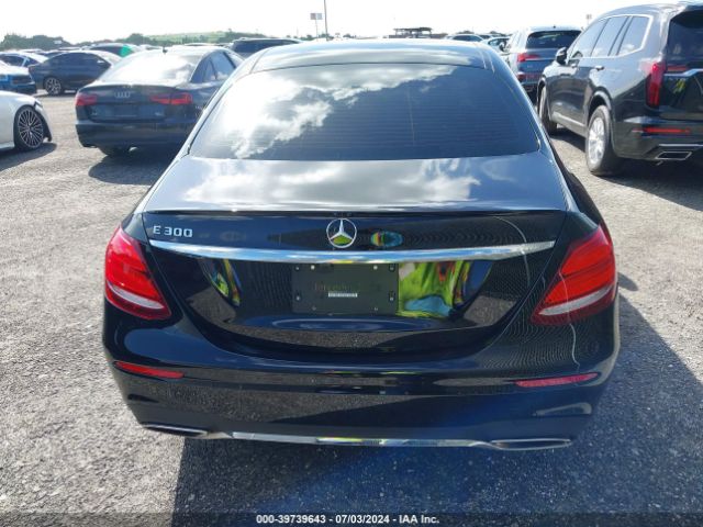 WDDZF4JB7KA591833 Mercedes-Benz E 300