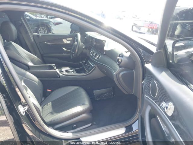 WDDZF4JB7KA591833 Mercedes-Benz E 300