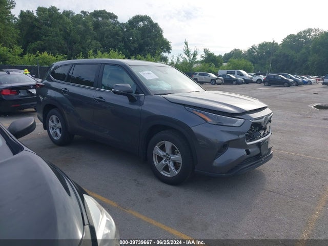 Toyota Highlander Le 2024 5TDKDRBH4RS537730 Image 1
