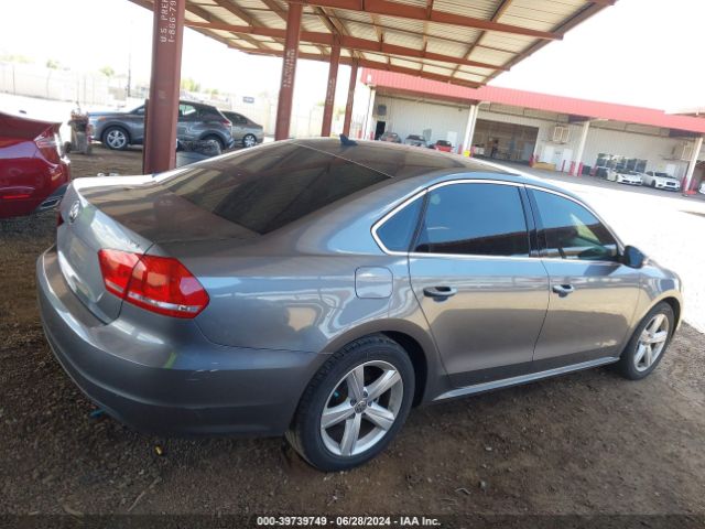 1VWAT7A33FC123339 Volkswagen Passat 1.8t Limited Edition