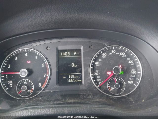 1VWAT7A33FC123339 Volkswagen Passat 1.8t Limited Edition