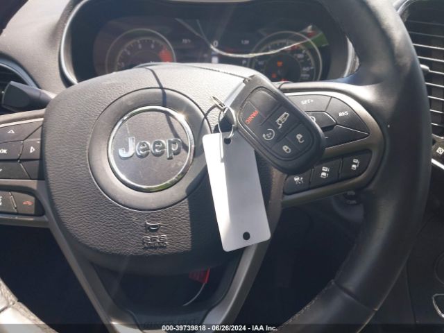 1C4PJMDX6KD256486 Jeep Cherokee Limited 4x4