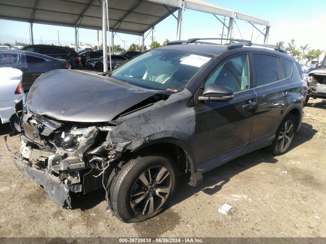 Toyota Rav4 Xle 2018 2T3WFREV3JW516996 Image 2