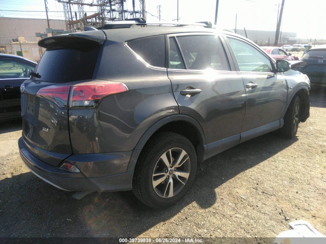Toyota Rav4 Xle 2018 2T3WFREV3JW516996 Image 4