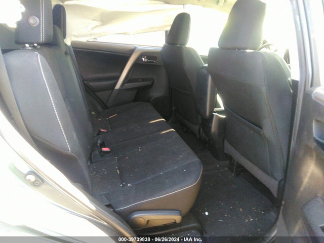 Toyota Rav4 Xle 2018 2T3WFREV3JW516996 Image 8