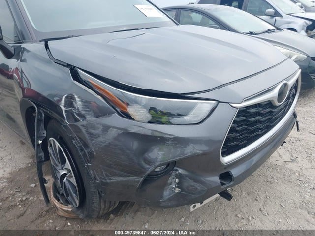 Toyota Highlander Xle 2022 5TDGZRAH4NS556412 Image 18