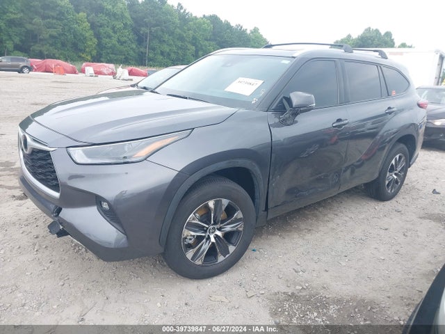 Toyota Highlander Xle 2022 5TDGZRAH4NS556412 Image 2