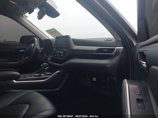 Toyota Highlander Xle 2022 5TDGZRAH4NS556412 Image 5