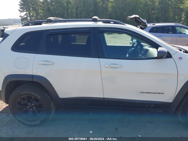 1C4PJMBX1KD227027 Jeep Cherokee Trailhawk Elite 4x4