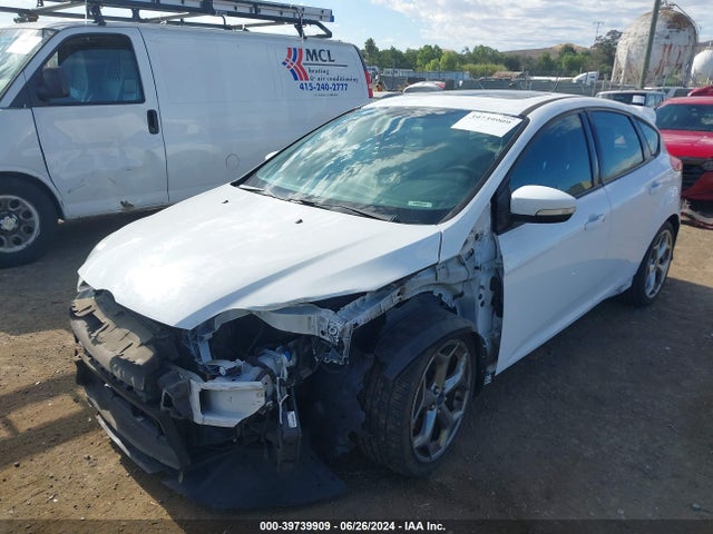 Ford FOCUS ST 2014 1FADP3L99EL421395 Image 2
