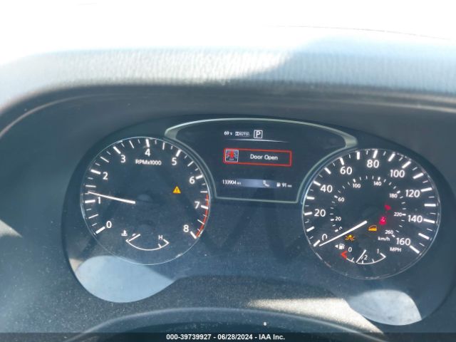 5N1DR2MM1KC645690 Nissan Pathfinder Sl