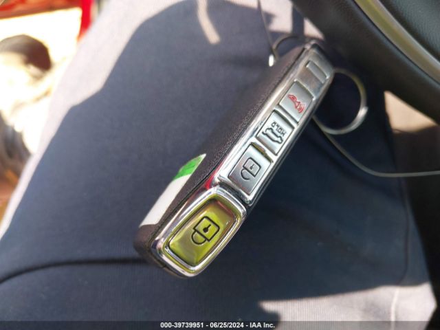 KNDCT3LE2P5090133 KIA NIRO SX