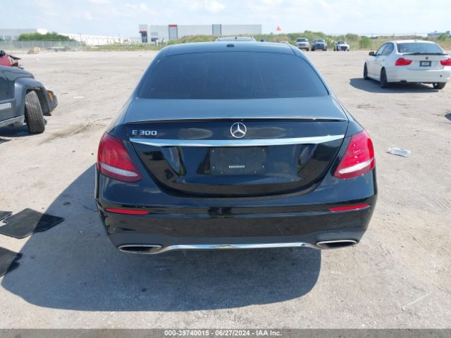 WDDZF4JB7JA308491 Mercedes-Benz E 300
