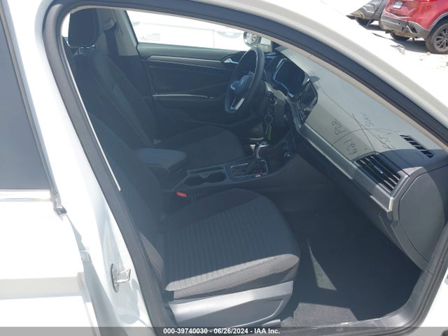 Продаж на аукціоні авто 2024 Volkswagen Jetta 1.5t S, vin: 3VW5M7BU7RM003276, номер лоту: 39740030
