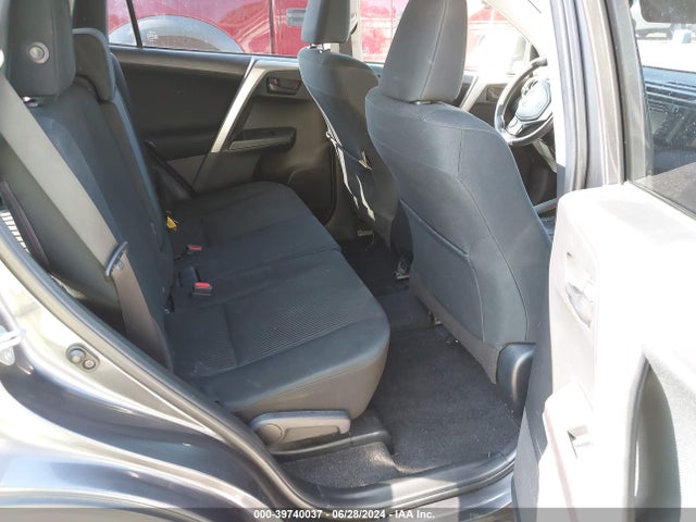 Toyota RAV4 LE 2018 JTMBFREV8JJ245480 Image 8