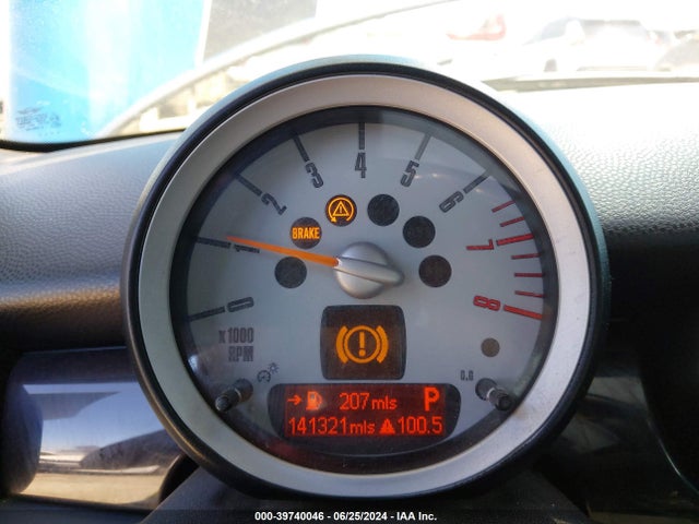 2010 MINI COOPER S WMWMF7C59ATZ72189 Photo 6