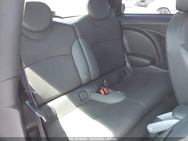 2010 MINI COOPER S WMWMF7C59ATZ72189 Photo 7