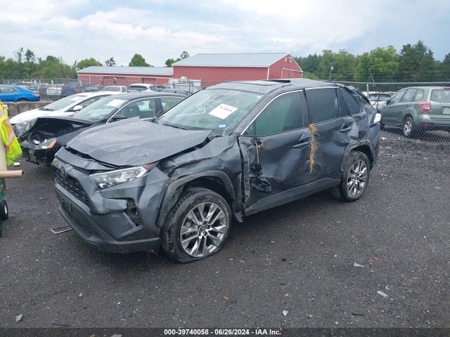 Toyota Rav4 Xle Premium 2019 2T3C1RFV9KC033001 Image 2