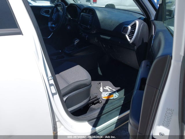 KIA SOUL LX 2023 KNDJ23AU9P7870770 Image 5
