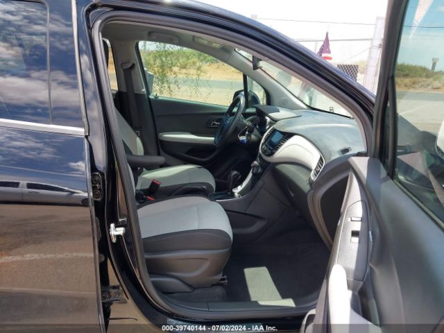 3GNCJKSB6LL232430 Chevrolet Trax Fwd Ls