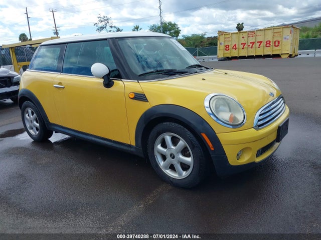 2009 MINI COOPER WMWMF33579TW73918 Photo 0