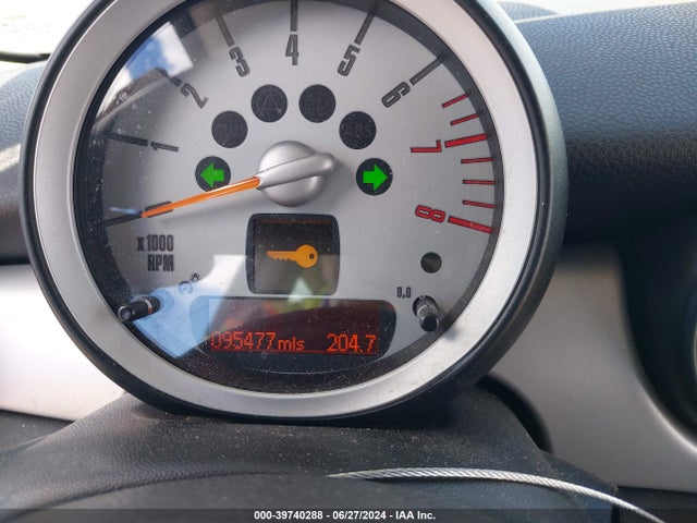 2009 MINI COOPER WMWMF33579TW73918 Photo 6