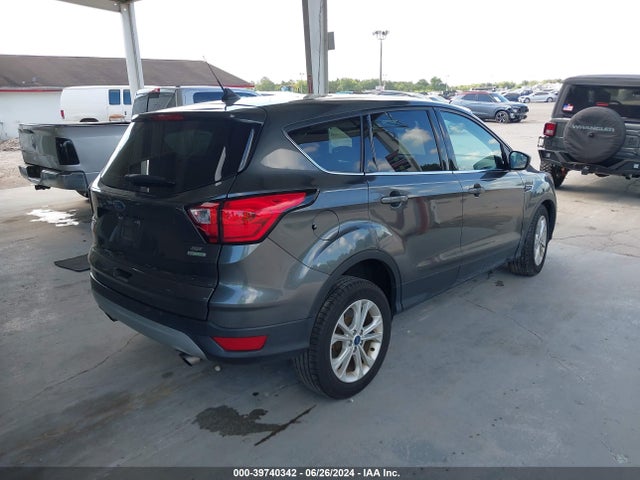 Ford ESCAPE SE 2019 1FMCU0GD3KUC20489 Image 4