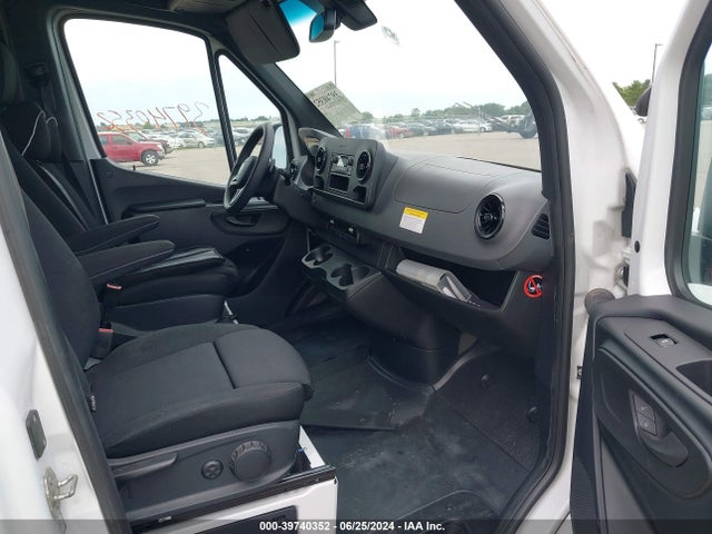 Freightliner Sprinter 2500 High Roof I4 2021 W2Y40CHY9MT061301 Image 5