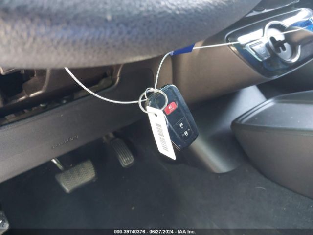 JTDKAMFUXN3162246 Toyota Prius L