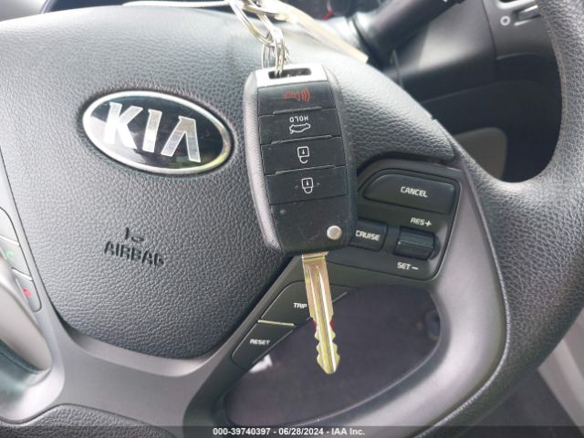 KNAFX4A68G5460582 KIA FORTE LX