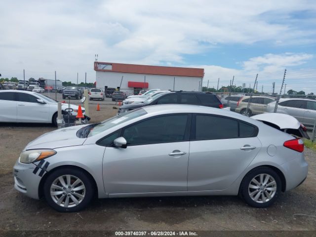 KNAFX4A68G5460582 KIA FORTE LX
