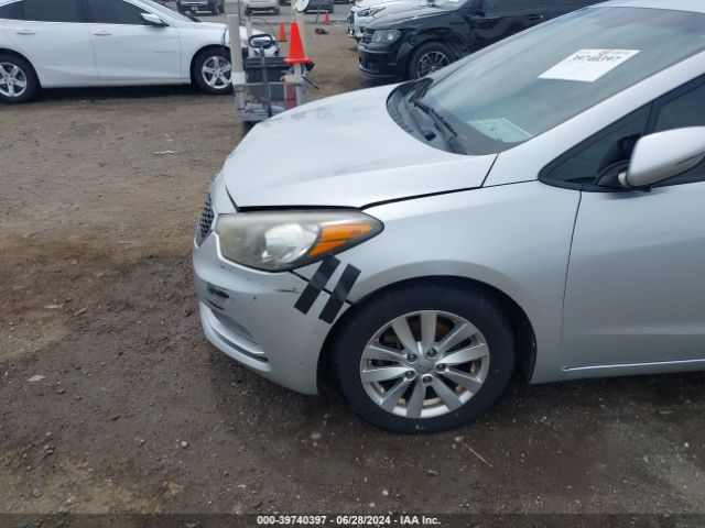 KNAFX4A68G5460582 KIA FORTE LX