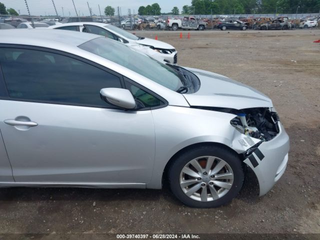 KNAFX4A68G5460582 KIA FORTE LX