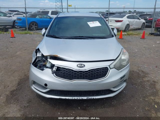 KNAFX4A68G5460582 KIA FORTE LX
